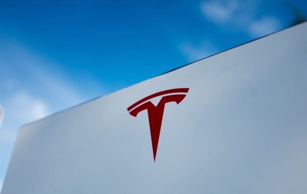 Фото для новини:Tesla готується до серійного виробництва Roadster на заводі у Техасі