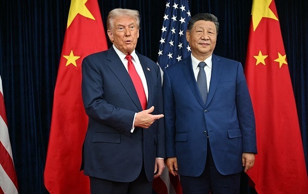 Фото для новини:Трамп зустрівся із Сі Цзіньпіном у Китаї