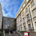 Фото для новини:У британському Ессексі правопопулісти зняли український прапор