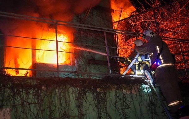 Фото для новини:У Дніпрі й Києві сталися пожежі після атаки РФ