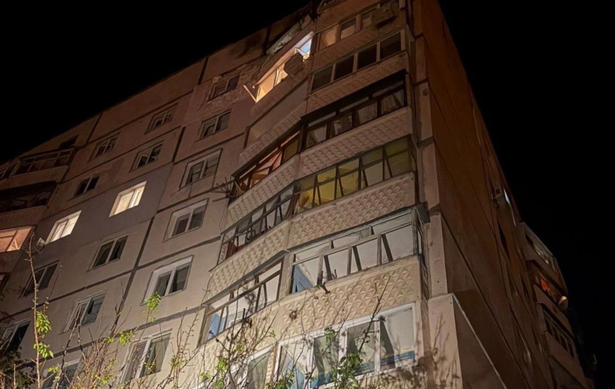 Фото для новини:У Харкові зросла кількість постраждалих після удару дрона по будинку