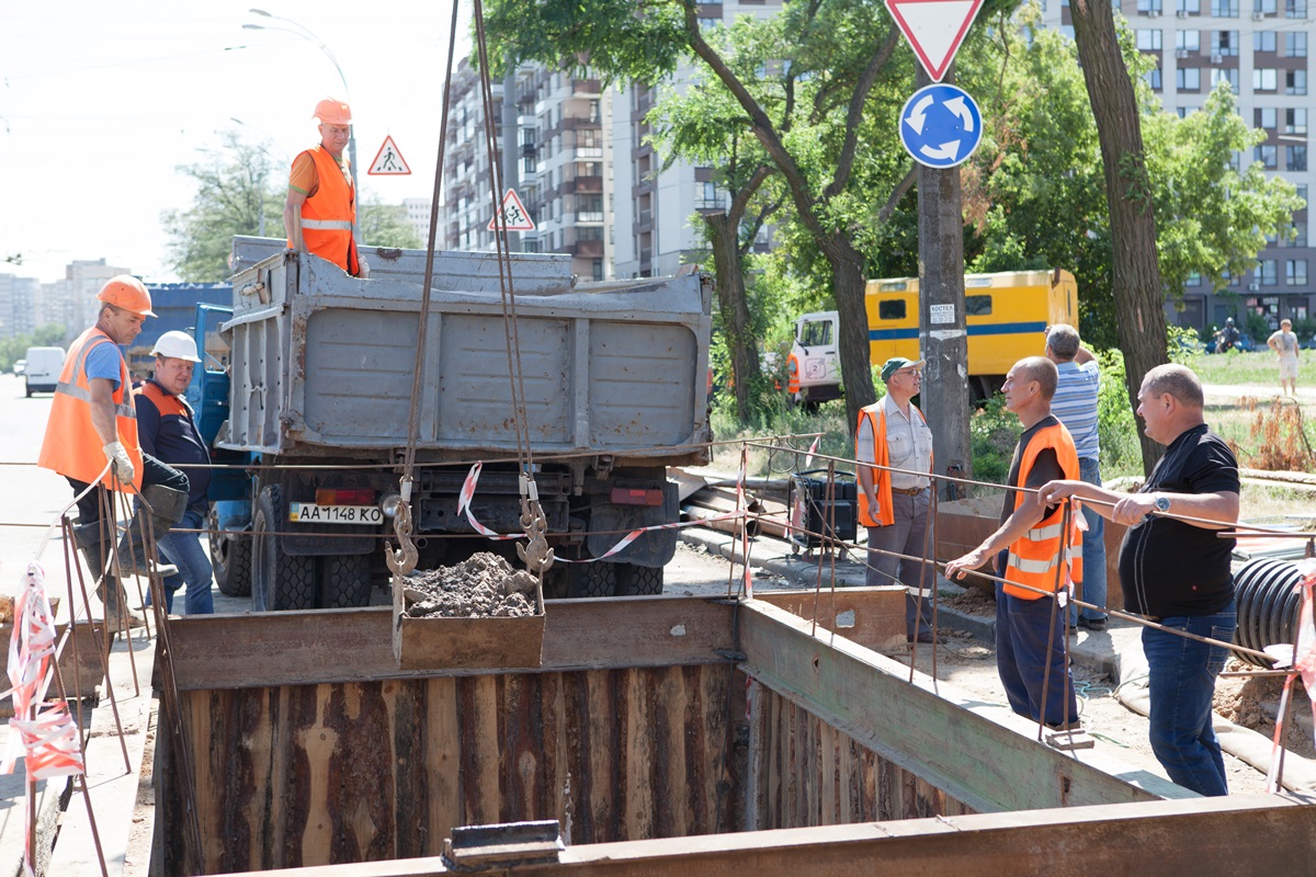 Фото для новини:У Києві відновили водопостачання після обстрілу