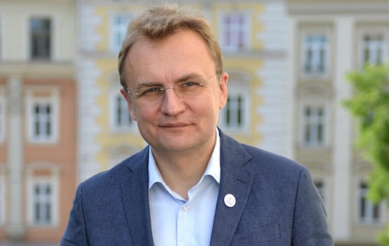 Фото для новини:У Львові чоловік облив мера невідомою рідиною