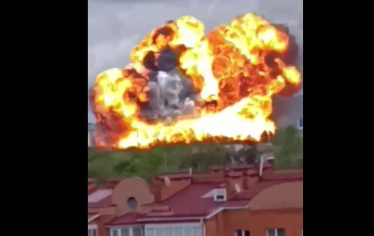 Фото для новини:У російському П'ятигорську вибух знищив АЗС