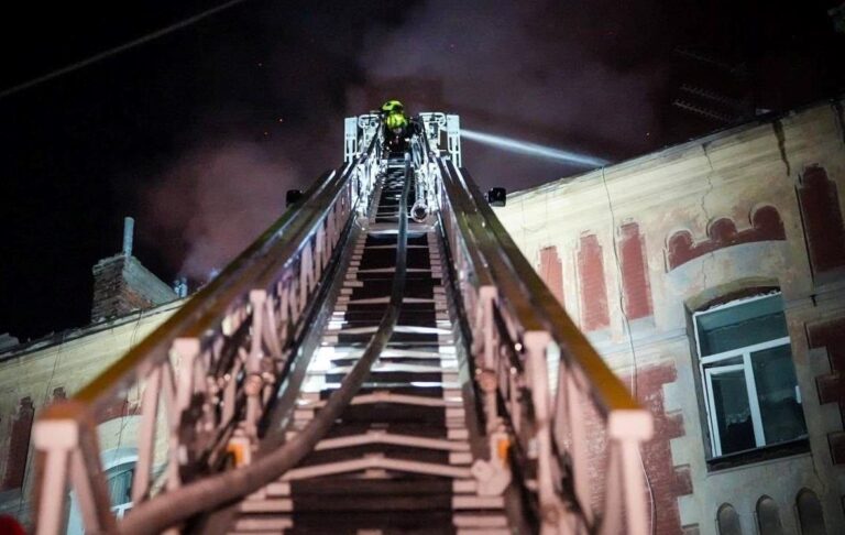Фото для новини:Удар по Одесі: з'явилися фото наслідків атаки РФ