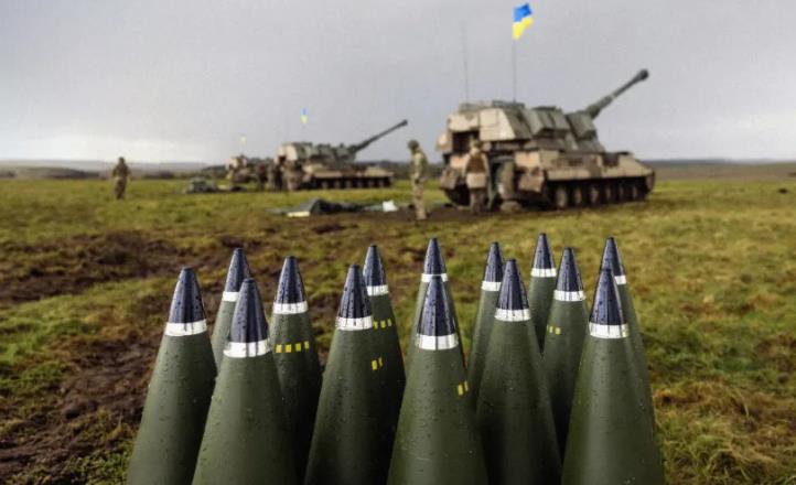 Фото для новини:Україна замовила рекордну партію далекобійних артснарядів 155мм - Федоров