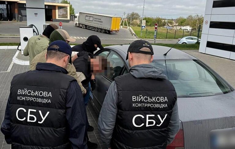 Фото для новини:В Одесі затримали майора ЗСУ на хабарі