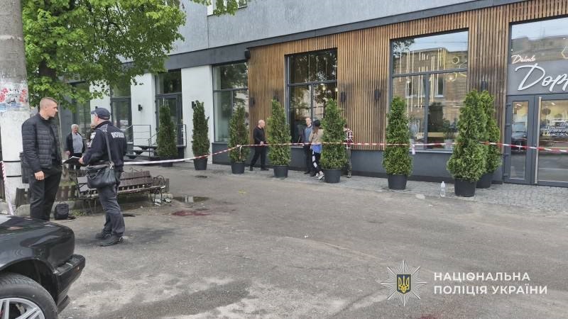 Фото для новини:В Охтирці чоловік підірвав гранату, поранені п'ятеро людей