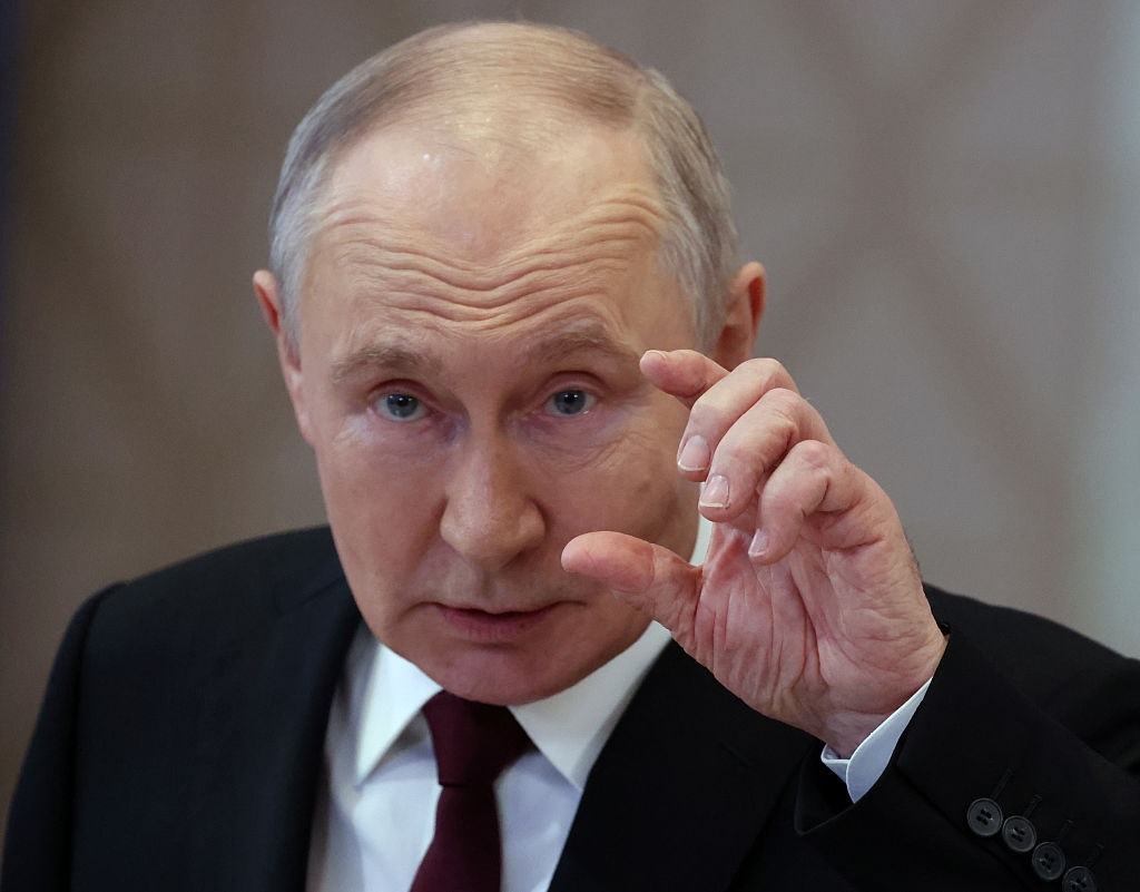 Фото для новини:В Росії вирішили "переписати" історію предків Путіна