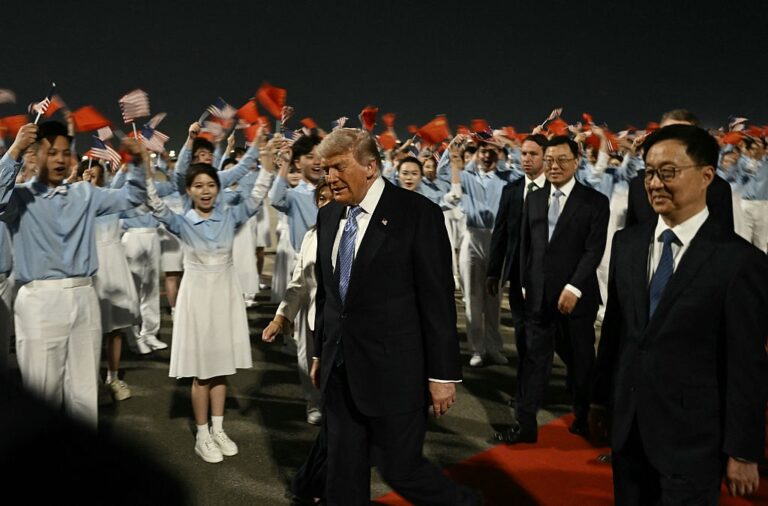 Фото для новини:Вперше за 9 років. Трамп приїхав в Китай