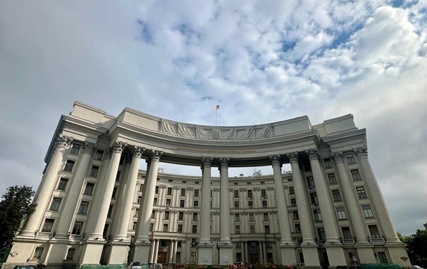Фото для новини:Єгипет прийняв вантаж краденого зерна з ТОТ - МЗС
