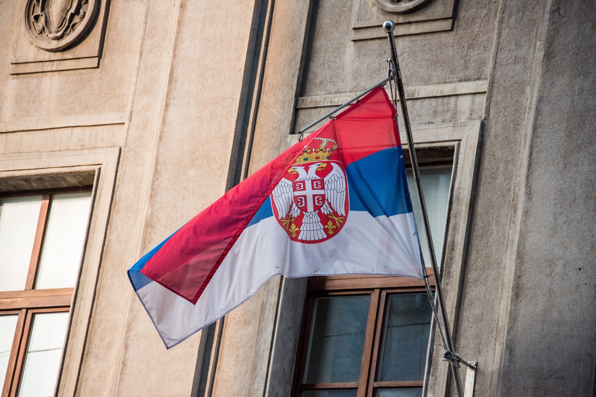 Фото для новини:ЄС пригрозив Сербії через паспорти для росіян