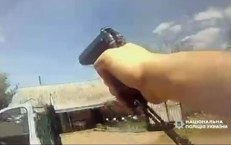 Фото для новини:З'явилось відео нападу на поліцію на Хмельниччині