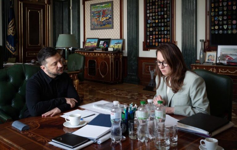 Фото для новини:Зеленський анонсував кадрові зміни в уряді