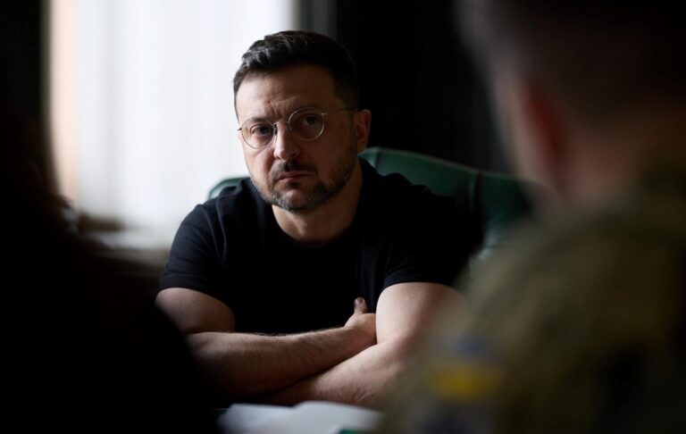Фото для новини:Зеленський підтвердив удар по НПЗ в Ярославлі