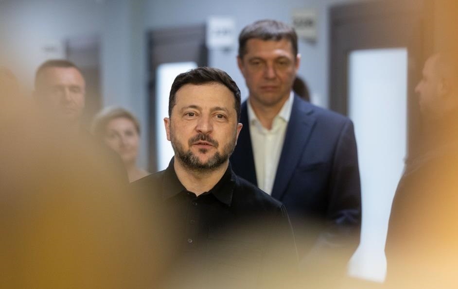 Фото для новини:Зеленський прибув з візитом у Рівне