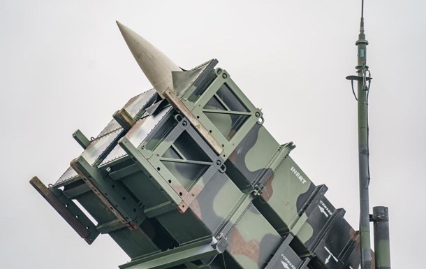 Фото для новини:Зеленський про Patriot: 60 ракет на місяць - ніщо