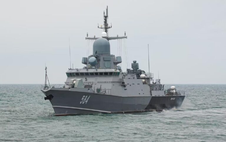 Фото для новини:ЗСУ уразили ракетний корабель на Каспії