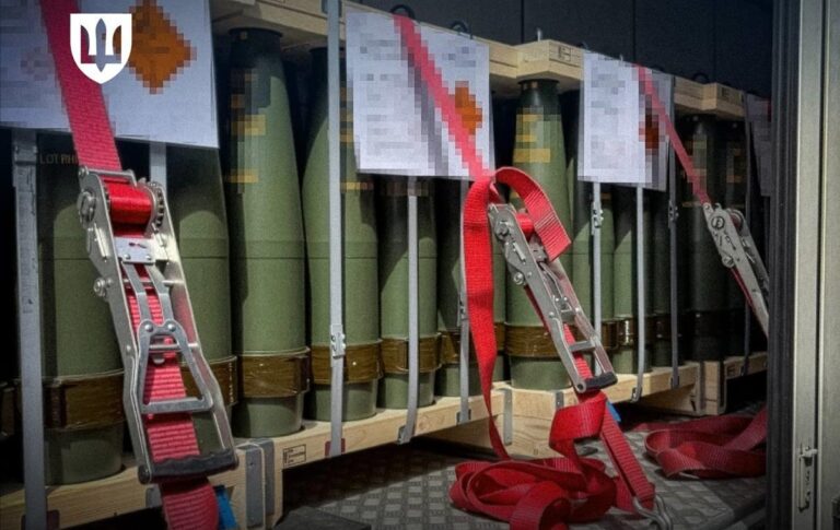 Фото для новини:Данія передасть Україні 15 000 далекобійних снарядів