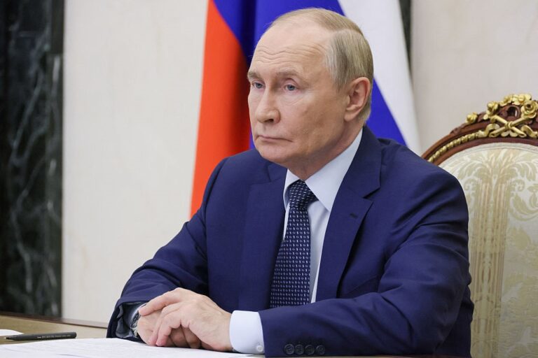 Фото для новини:ФСБ і Кремль зчепилися через блокування інтернету - FT