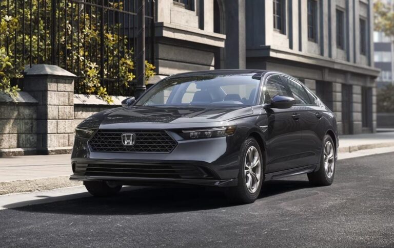 Фото для новини:Honda відкликає майже 100 тисяч автомобілів