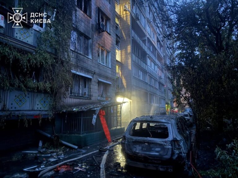 Фото для новини:Кількість постраждалих від атаки РФ на Київ зросла