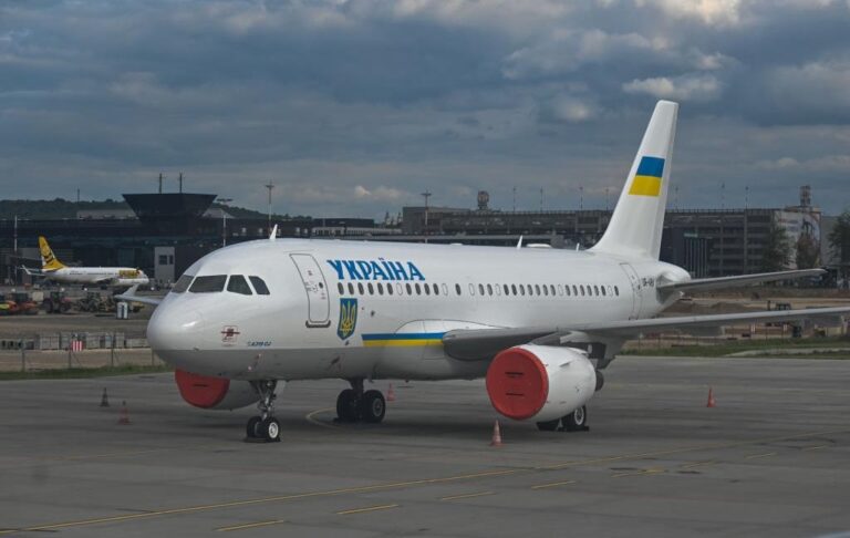 Фото для новини:Літак зеленського повернувся на місце базування у Польщі