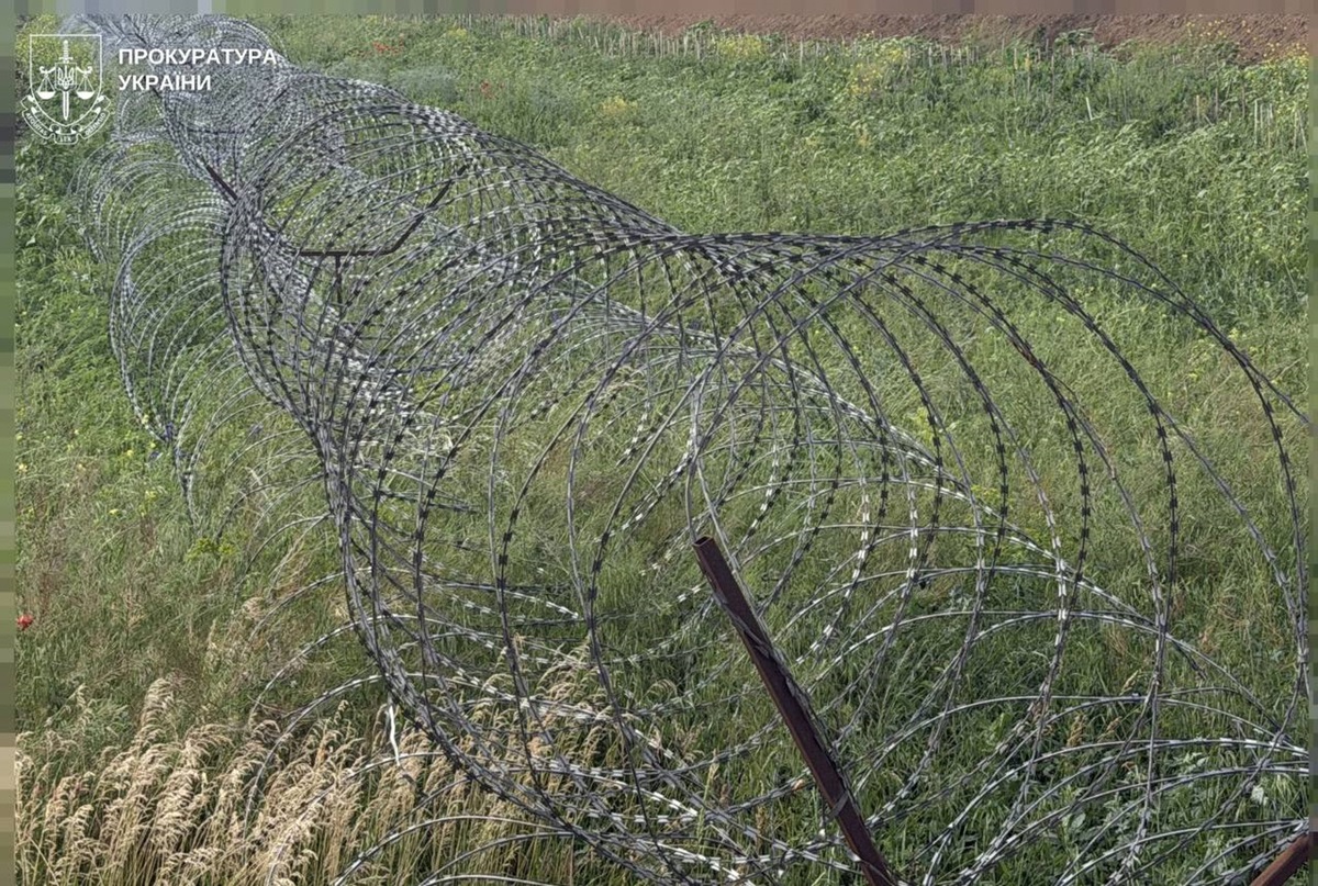 Фото для новини:На Донеччині за колючий дріт міськрада переплатила 14 млн грн
