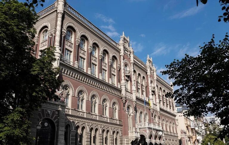 Фото для новини:Нацбанк визначив курси валют на вівторок