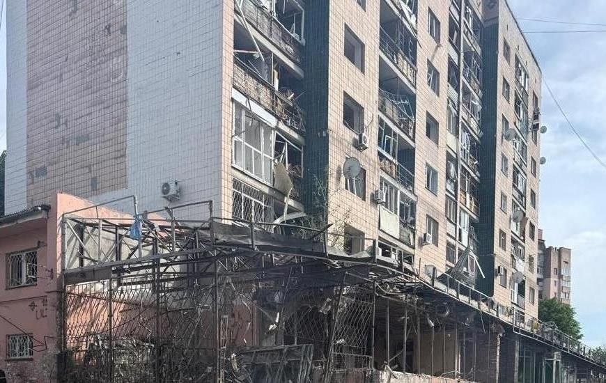 Фото для новини:РФ вдарила по житловій забудові Краматорська: є загиблі та поранені