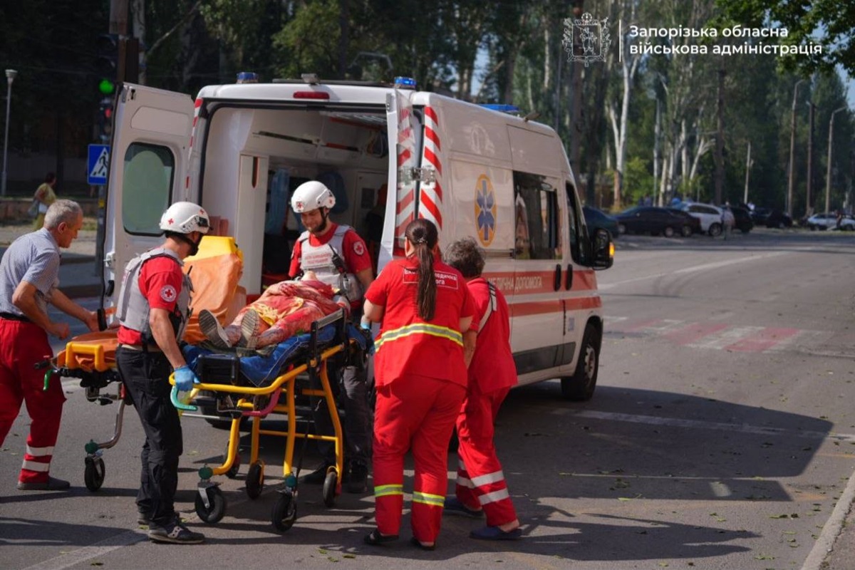 Фото для новини:Росія кілька разів атакувала Запоріжжя: є загиблий