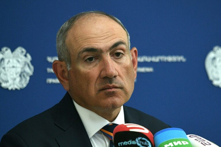 Фото для новини:Росія звинуватила Пашиняна у "репресіях"