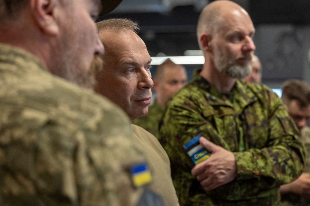 Фото для новини:Сирський з естонським колегою відвідали фронт