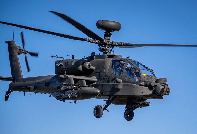 Фото для новини:США втратили перший Apache у війні з Іраном - ЗМІ