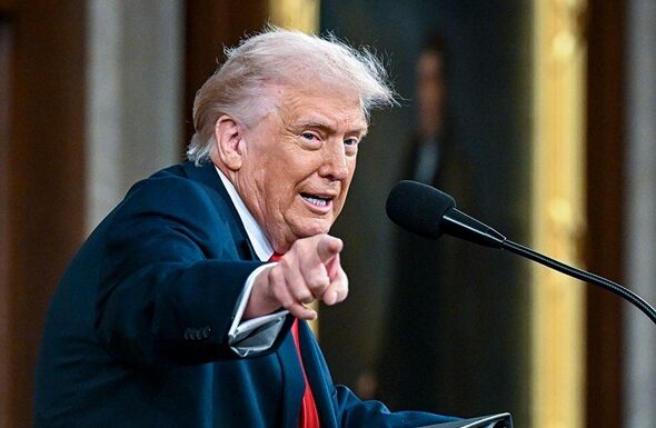 Фото для новини:Трамп вимагає, щоб Конгрес анулював його імпічменти