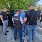 Фото для новини:У Чернівцях псевдогенерал за $6000 "знімав" із військового обліку