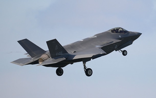 Фото для новини:У Польщі прийняли на озброєння F-35