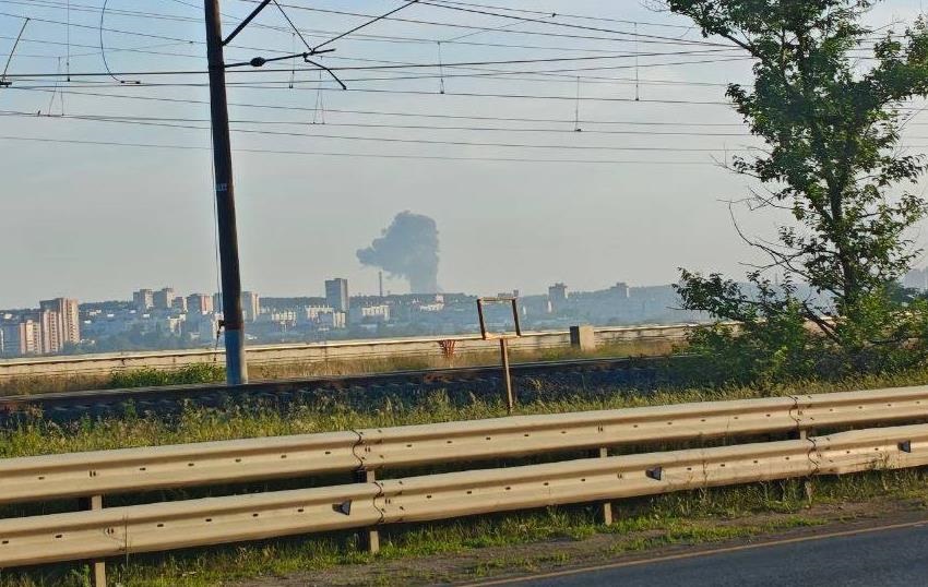 Фото для новини:У РФ дрони атакували хімзавод