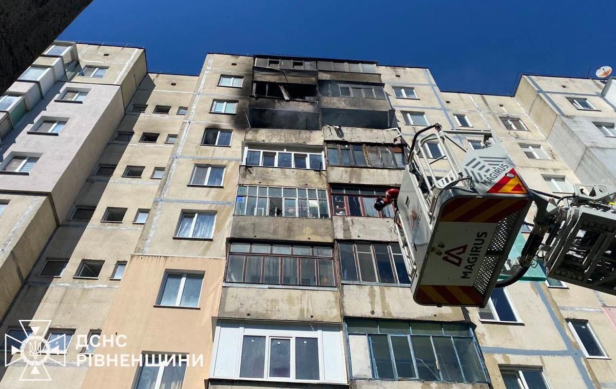 Фото для новини:У Рівному під час пожежі загинула дитина, ще троє госпіталізовані