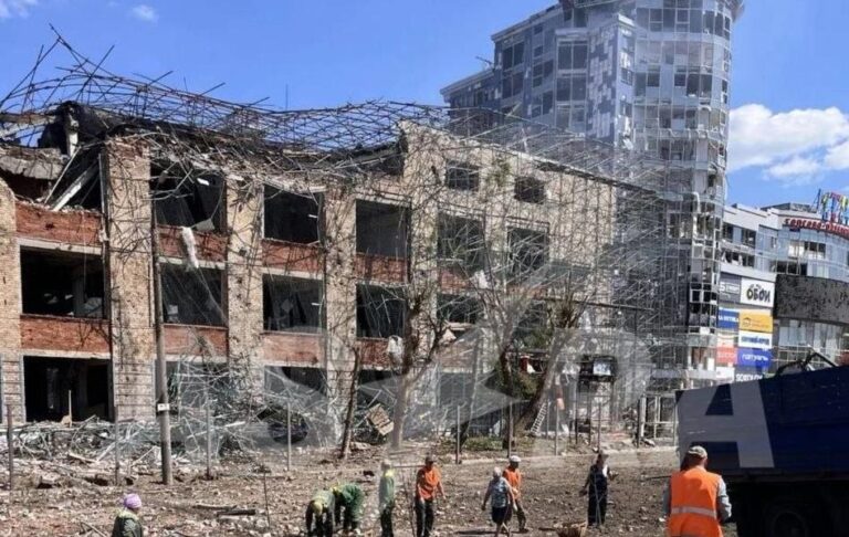 Фото для новини:Удар по Чебоксарах: зʼявилися кадри наслідків