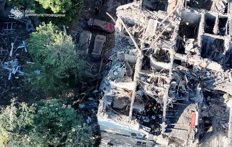 Фото для новини:Удар по Дніпру: число загиблих зросло до 15