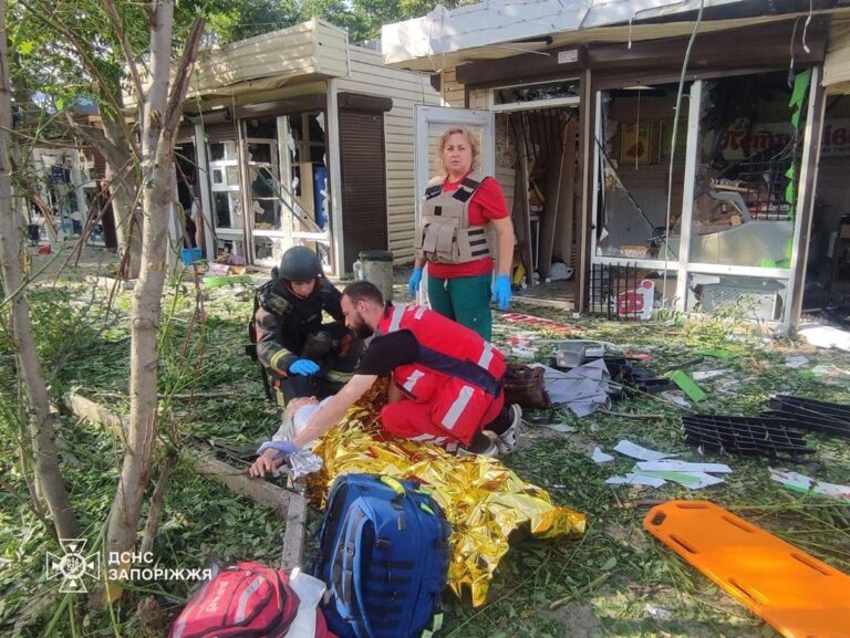 Фото для новини:Удар по Запоріжжю: пораненні 24 людини