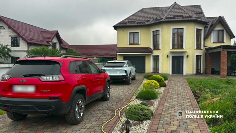 Фото для новини:Нацполіція відпрацьовує факти незаконного збагачення та недостовірного декларування посадовців ВЛК