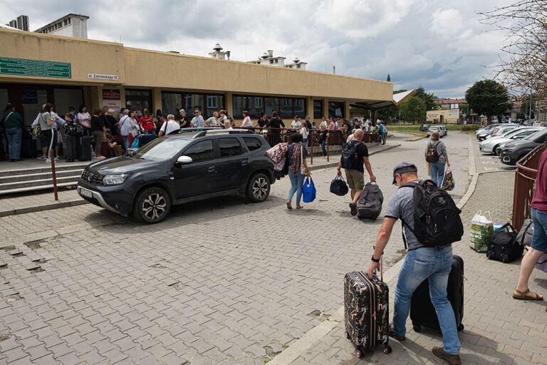 Фото для новини:ЄС без українських чоловіків: які є пропозиції