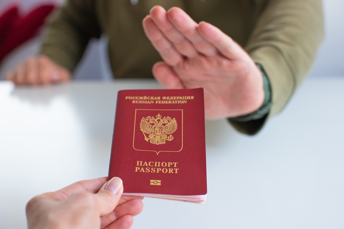 Фото для новини:ЄС на 20% скоротив видачу мультивіз росіянам