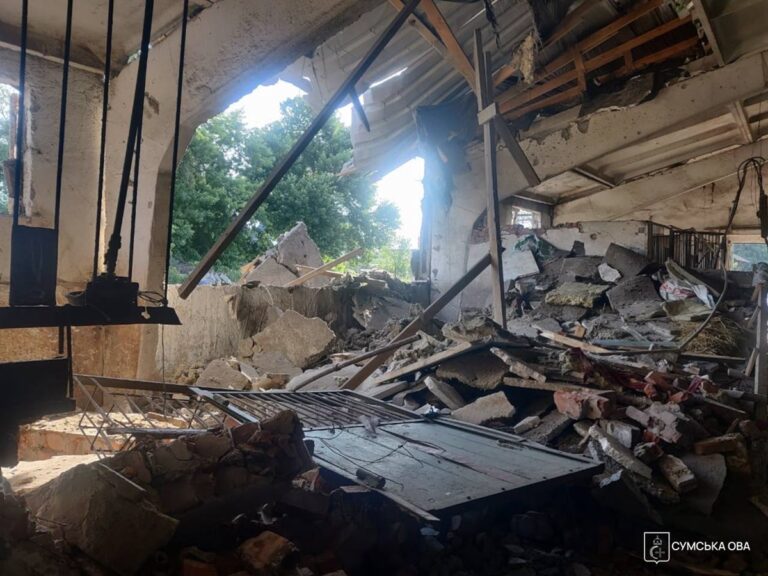 Фото для новини:Загинули коні: армія РФ атакувала кінно-спортивну школу на Сумщині