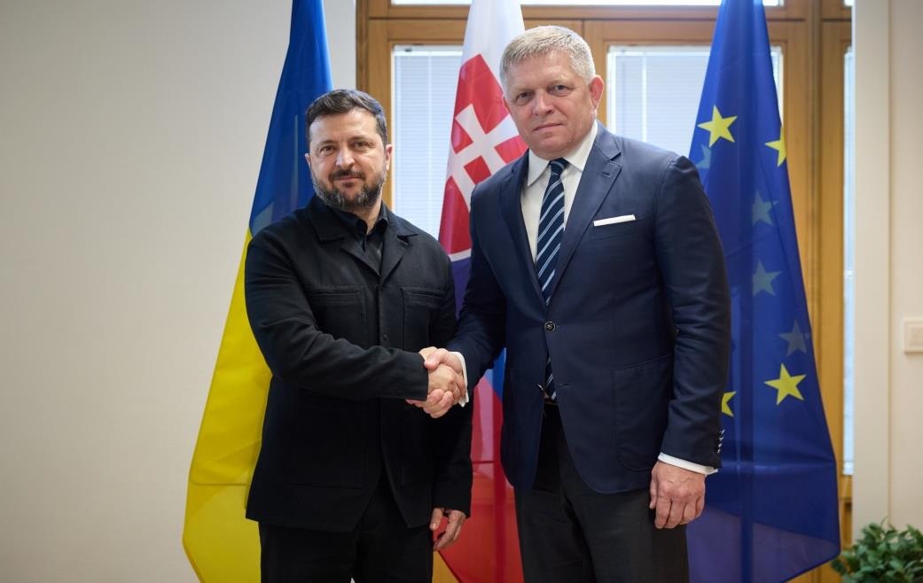 Фото для новини:Зеленський запросив Фіцо відвідати Україну