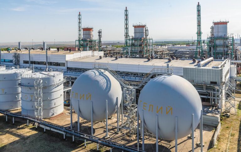 Фото для новини:ЗСУ уразили унікальний завод в Росії
