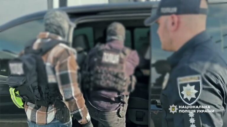 Фото для новини:З Німеччини екстрадували екснардепа, обвинуваченого у легалізації майже 20 млн грн, - Нацполіція