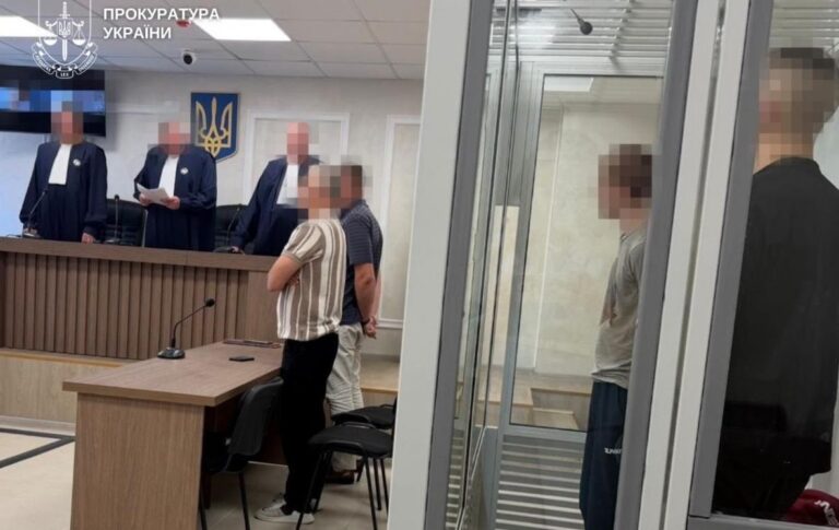 Фото для новини:Агенти ФСБ отримали вироки за вибух біля ТЦК у Кам’янці-Подільському